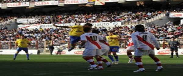 La UD baja de las nubes (2-0)