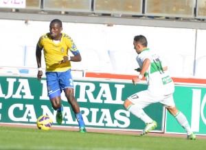 Atouba hizo su debut oficial con la Unión Deportiva / Samuel Sánchez (udlaspalmas.net)