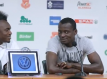 Atouba y Thievy en rueda de prensa.