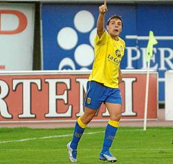 colunga_amarillo Adrián Colunga, celebrando un gol cuando vestía de amarillo
