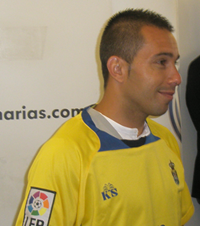 pedrovega_peq Pedro Vega, con la casaca amarilla