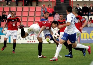 El primer equipo que está en descenso ya se sitúa a cuatro puntos de la salvación. Por la parte alta, todo sigue igual ya que los tres primeros clasificados empataron, incluso el estelar partido entre el Betis y el Celta. La UD, a ocho puntos del descenso.