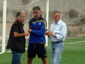 Las Palmas Atlético no ha puesto pegas para la suspensión del partido, que probablemente se disputará el 10 de diciembre · Víctor Afonso quiso mandar un mensaje de ánimo a toda la familia del Corralejo · Álvaro Arencibia no podrá jugar contra el Villa.