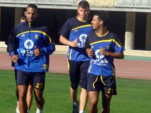 Jonathan Viera, entrenamiento