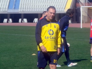 El pasado sábado, el grancanario cumplió 105 partidos en el banquillo de Las Palmas, superando a Vicente Dauder · Contra el Córdoba igualaría a Paco Castellano.