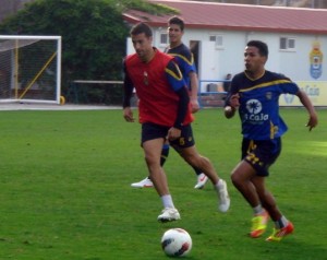 Jonathan Viera, entrenamiento