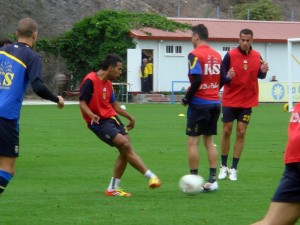 Jonathan Viera, entrenamiento