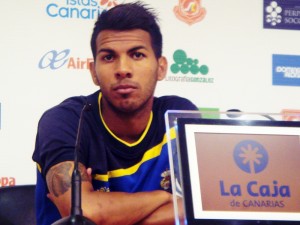 Jonathan Viera, entrenamiento (2)