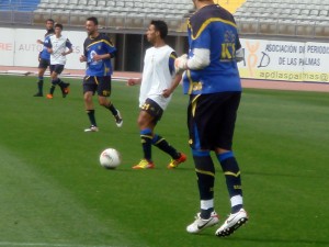 Jonathan Viera, entrenamiento (2)