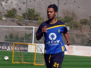 Jonathan Viera, entrenamiento