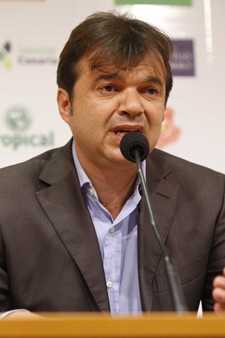 ToniCruz_peqbranko
