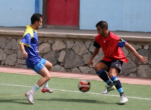 Joshua Lara, Castillo