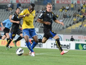 La prensa grancanaria, tras la derrota frente al Alcorcón, habla de un partido para olvidar · Los periódicos nacionales destacan la actuación de Oriol Riera, que hizo un hat-trick.