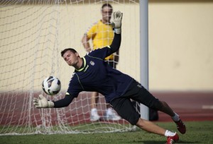 Alejandro, entrenamiento