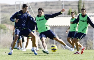 El equipo de Sergio Lobera se aproxima a los puestos de promoción de ascenso pero antes tendrá que rendir visita a un equipo que se encuentra en una crisis institucional y deportiva, donde está liderado por el ex amarillo Javier Portillo · Deivid podría volver a la titularidad.
