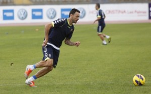 Momo, entrenamiento