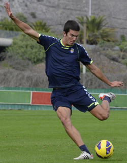 Carlos Gutiérrez, en un entrenamiento con el primer equipo / Mykel