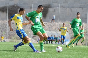 De ganar al Puertos, los amarillos conseguirían otro récord. 12 victorias consecutivas, que empezaron contra el Barrio Atlántico / Samuel Sánchez (udlaspalmas.net)