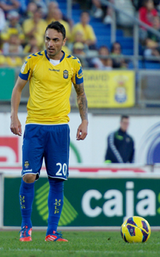 Momo, previo al lanzamiento de una falta / Samuel Sánchez (udlaspalmas.net)