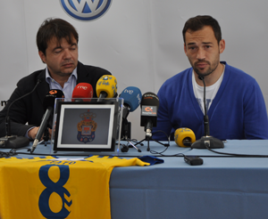 Toni Cruz, director deportivo, junto a Tato / udlaspalmas.net
