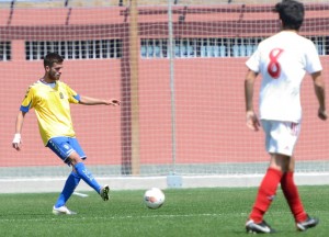Kenny Padrón debutó en la élite juvenil / Samuel Sánchez (udlaspalmas.net)