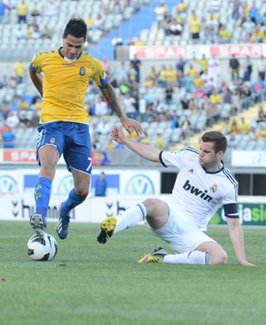 Vitolo, en el momento la acción mágica / Samuel Sánchez (UDLASPALMAS.NET)