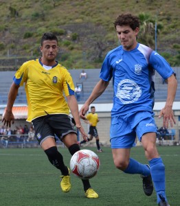 El filial no tuvo su día de cara a gol / Juan Ruiz