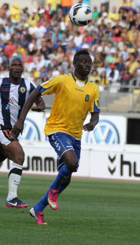Chrisantus falló completamente solo ante Falcón el gol de la victoria / Daniel Cáceres (udlaspalmas.net)