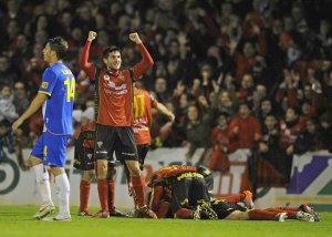 Álvaro Corral celebrando una victoria en la presente temporada / REUTERS