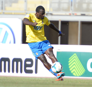 Atouba, en una imagen ante el Deportivo / Samuel Sánchez (UDLASPALMAS.NET)
