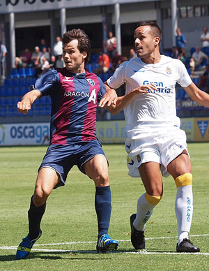 El tinerfeño Ayoze Placeres junto a Camacho / C. Pascual
