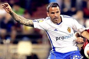 Apoño, con la camiseta del Real Zaragoza