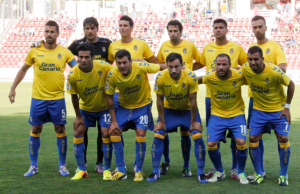 Alineación inicial de Las Palmas en Montilivi / Cristina Guixeras (MontiliviDigital.cat)