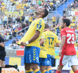 Nauzet malogró una oportunidad clara en la primera mitad. En la imagen se lamenta / Samuel Sánchez (udlaspalmas.net)