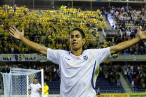 Ayoze Pérez, celebrando el segundo tanto del Tenerife en el aprtido de ida / ElDorsal.com - @jacfotografo