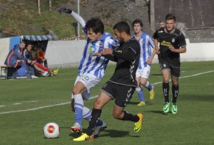 Borja fue titular en el flanco izquirdo / Karlos Aginaga (www.gipuzkoasport.com)