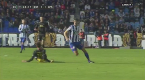 Toma de Canal Plus en la que se demuestra que Deivid no tocó el balón con la mano