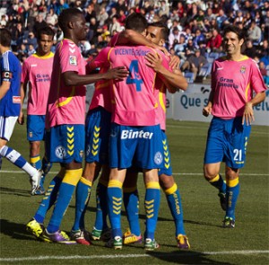 Las Palmas volverá a jugar con la indumentaria rosa, en apoyo a la lucha contra el cáncer