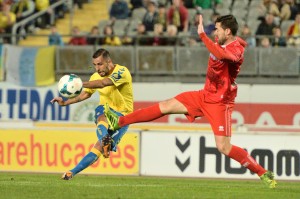 Nauzet Alemán, en una acción del partido / Samuel Sánchez (UDLASPALMAS.NET)