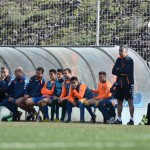 Las Palmas Atlético sigue mandado en el grupo segunda de la Segunda División B tras vencer de forma cómoda al Real Madrid C. Las jugadas ensayadas fueron clave para el conjunto de Víctor Afonso, que le saca cinco puntos al segundo clasificado. Leo, Carlos y Ayoze Placeres hicieron los goles del líder. Vea la fotogalería.