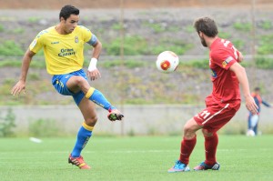 David Simón logró un gran tanto / Samuel Sánchez (udlaspalmas.net)
