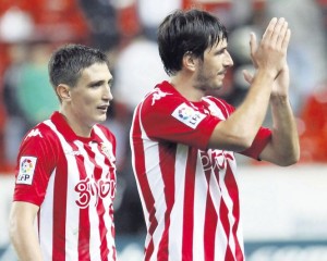 Scepovic y Lekic forman la sociedad del gol del Sporting / Foto: ElComercio.es