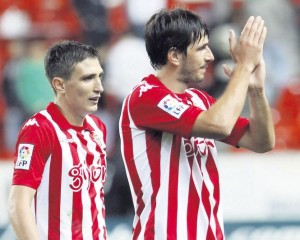 Scepovic y Lekic forman la sociedad del gol del Sporting / Foto: ElComercio.es