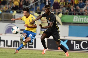 Masoud en una de las jugadas más claras. Su disparo buscó la escuadra pero se marchó fuera / Samuel Sánchez (udlaspalmas.net)