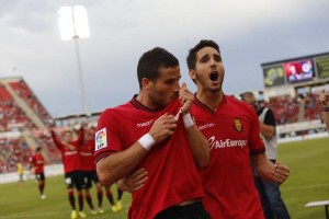 Hemed celebra el segundo tanto y la sentencia / Diario de Mallorca