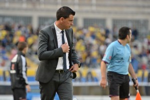 Lobera perdió la batalla ante Sergi Barjuan / Samuel Sánchez (udlaspalmas.net)