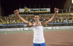 Vicente Gómez con la Naciente a sus espaldas / Web Oficial