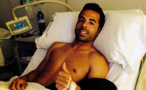 Sandro Rodríguez, tras su operación este jueves / Twitter