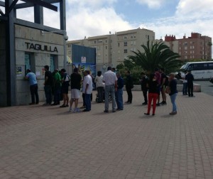 Imagen de esta mañana en las taquillas del Estadio de Gran Canaria / @JorgeCV7