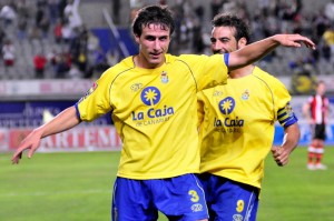 Christian Fernández celebra un tanto con la camiseta amarilla / udlaspalmas.net